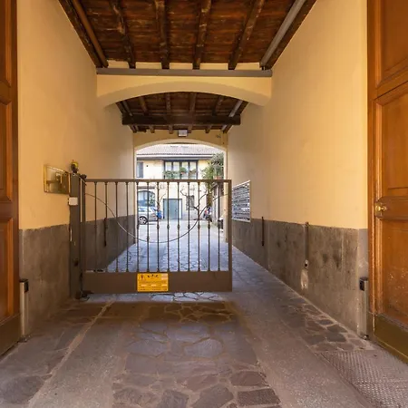 Tiny & Tidy In The Key Area Of Appartement