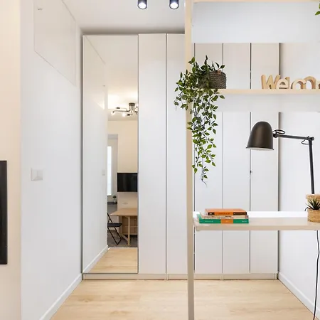 Appartement Tiny & Tidy In The Key Area Of Milaan